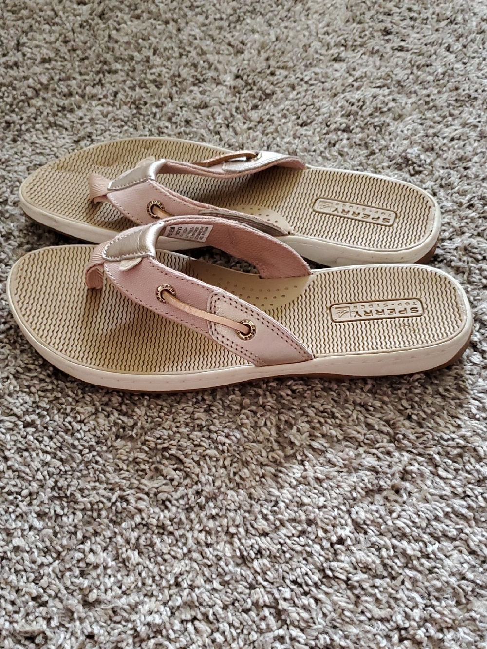 Thong Sandals - Picture 2 of 7